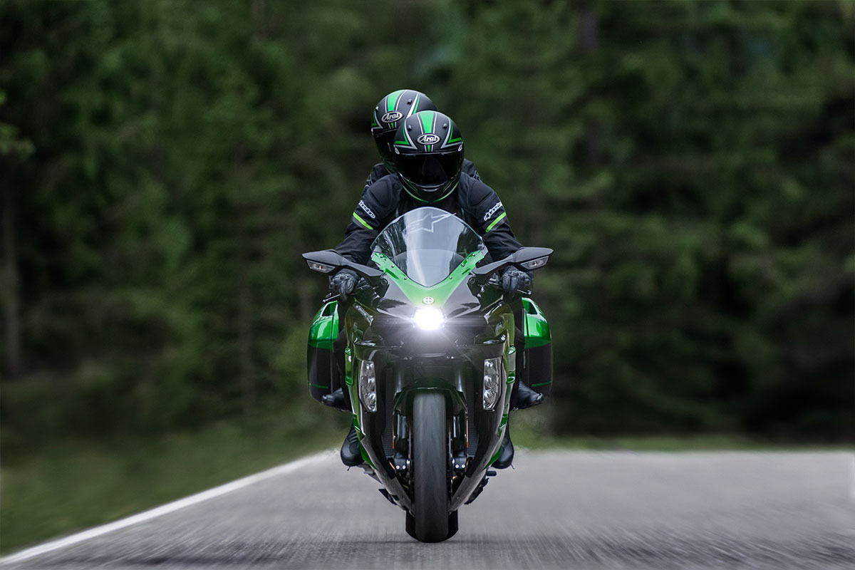 2022 NINJA H2 SX SE