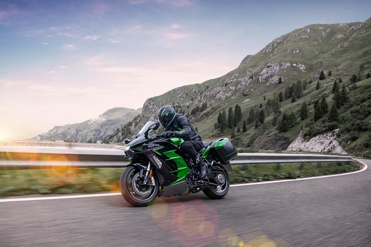2023 NINJA H2 SX SE