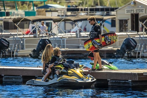 2024 JET SKI ULTRA 160LX