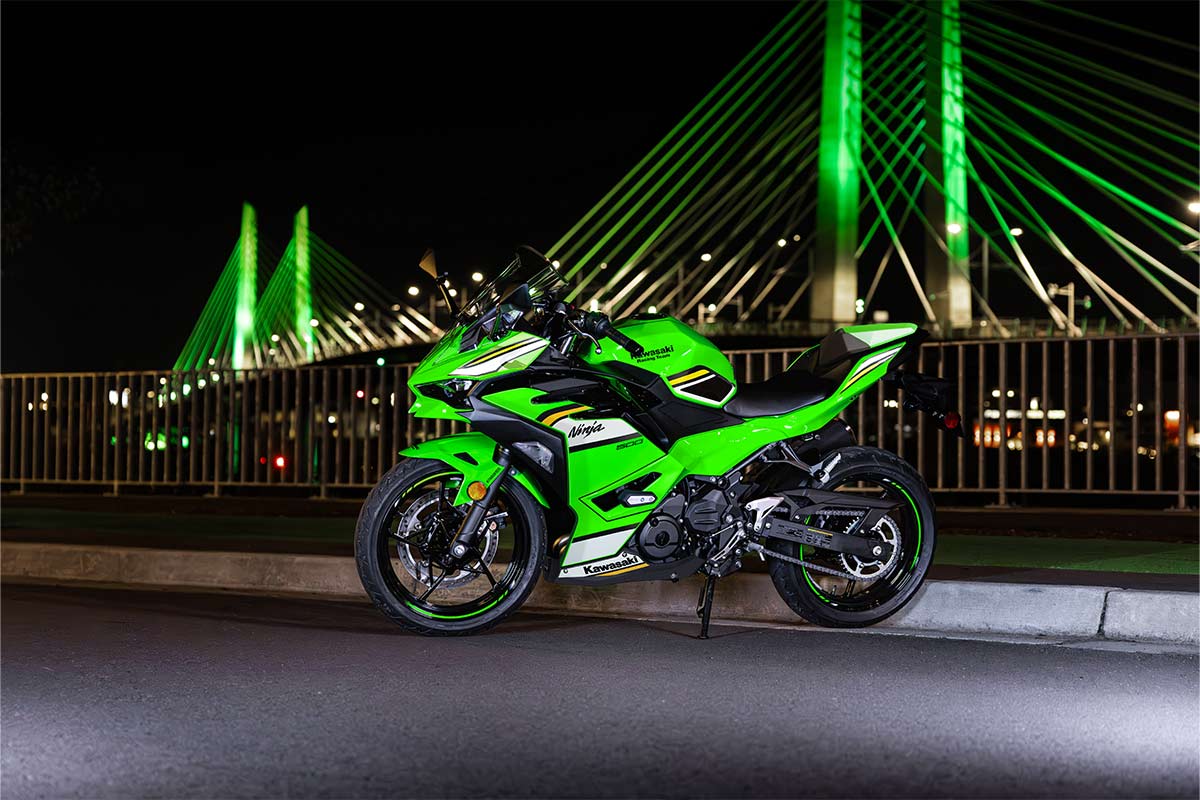 2025 NINJA 500 SE