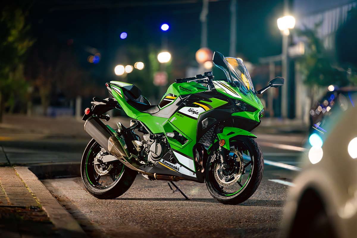 2025 NINJA 500 SE