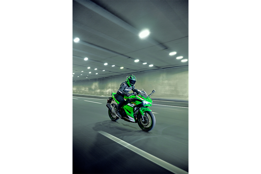 2025 NINJA 500 SE