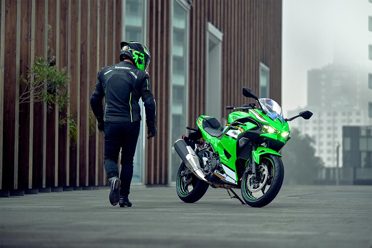 2025 NINJA 500 SE