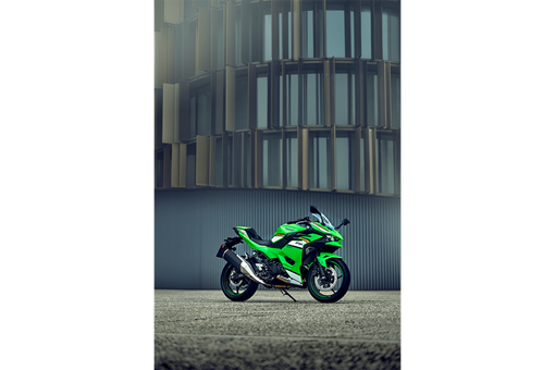 2025 NINJA 500 SE