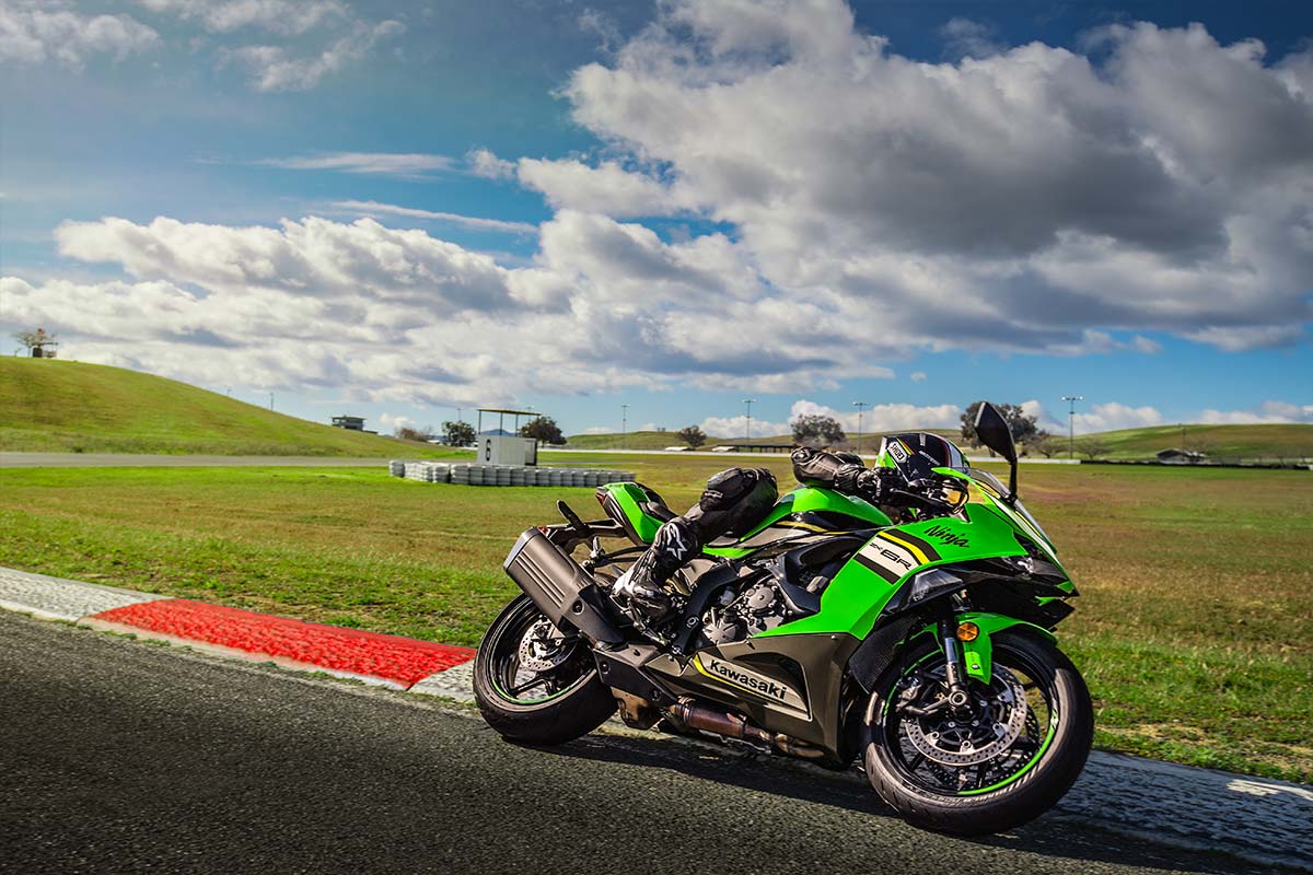 2025 NINJA ZX-6R