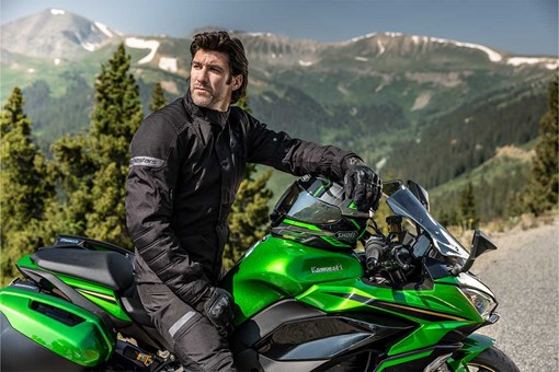 2025 NINJA 1100SX SE